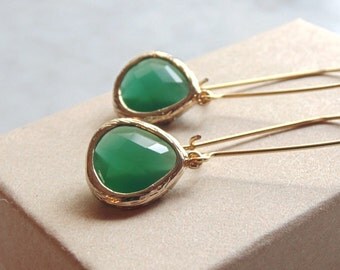 Mothers Day Gift Jade earrings Jade jewelry Green earrings Green jade earrings Tear drop earring Bridesmaid earrings Dangle earrings Drop