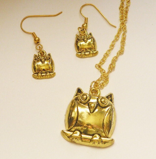 Vintage Owl Necklace and Earring Set by Eosophobish on Etsy