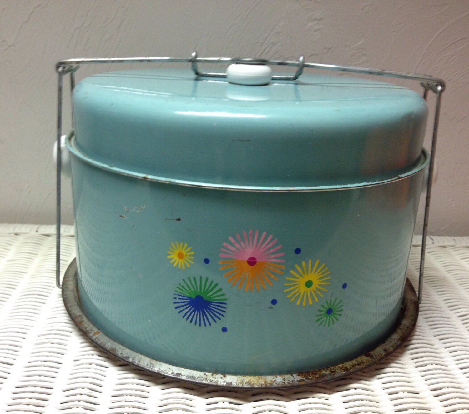 Vintage 40s/50s Turquoise Cake and Pie Carrier by