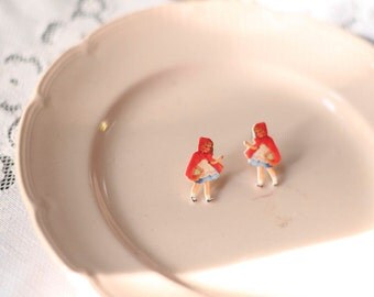 SALE!! Little Red Riding Hood, Petite Chaperon Rouge Statement Stud Earrings by Vuelavuela. Folk, Fairy tale Inspired