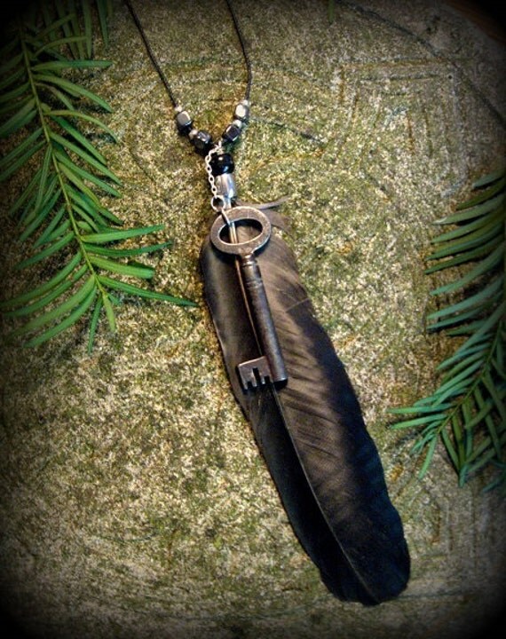 Crow & Crossroads Talisman Witchcraft Magic Hecate