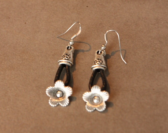 Flower Earrings, Leather Flower Earrings, Leather Earrings, Leather Dangle Earrings