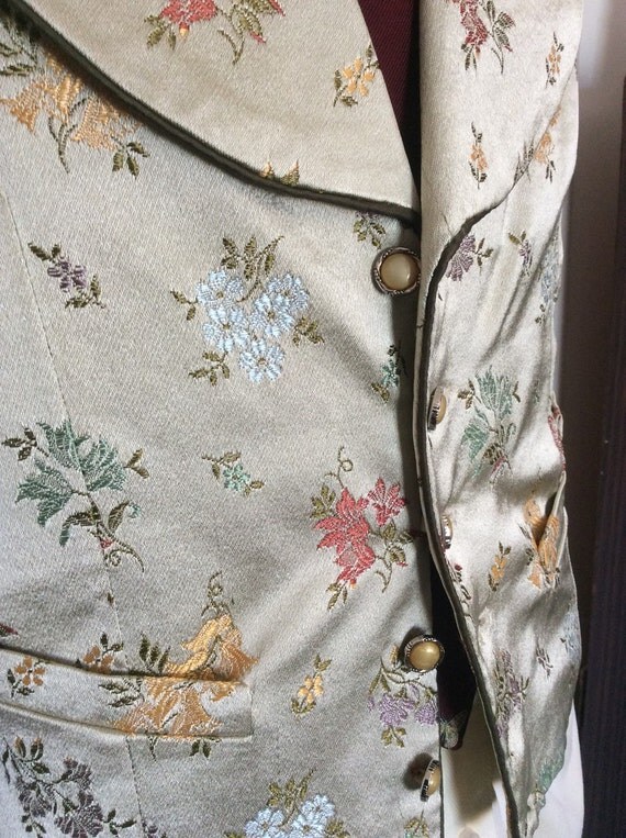 Cream floral brocade 40R mens vest single breasted by DandyBear