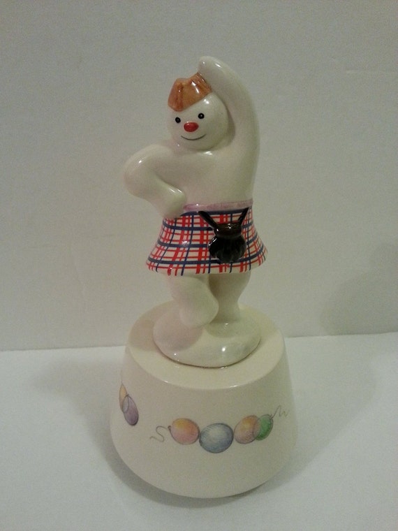 1988 Royal Doulton Snowman Musical Figurine Item DS 18