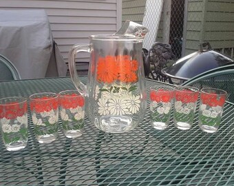 1950s Red, White and Green Daisy Glass Pitcher Set