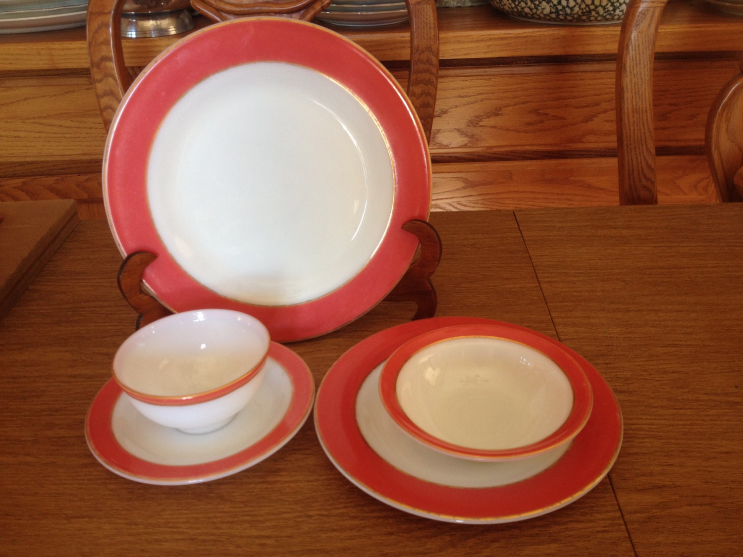 Vintage Pyrex Pink Flamingo w/ gold band 5 PC Dinner Set