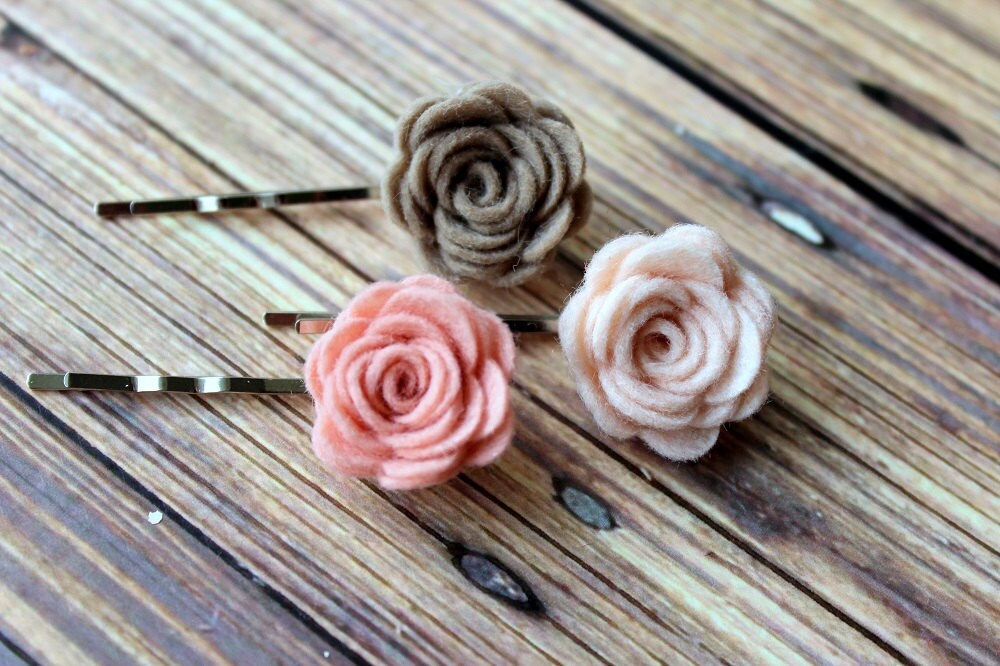 Felt flower bobby pins