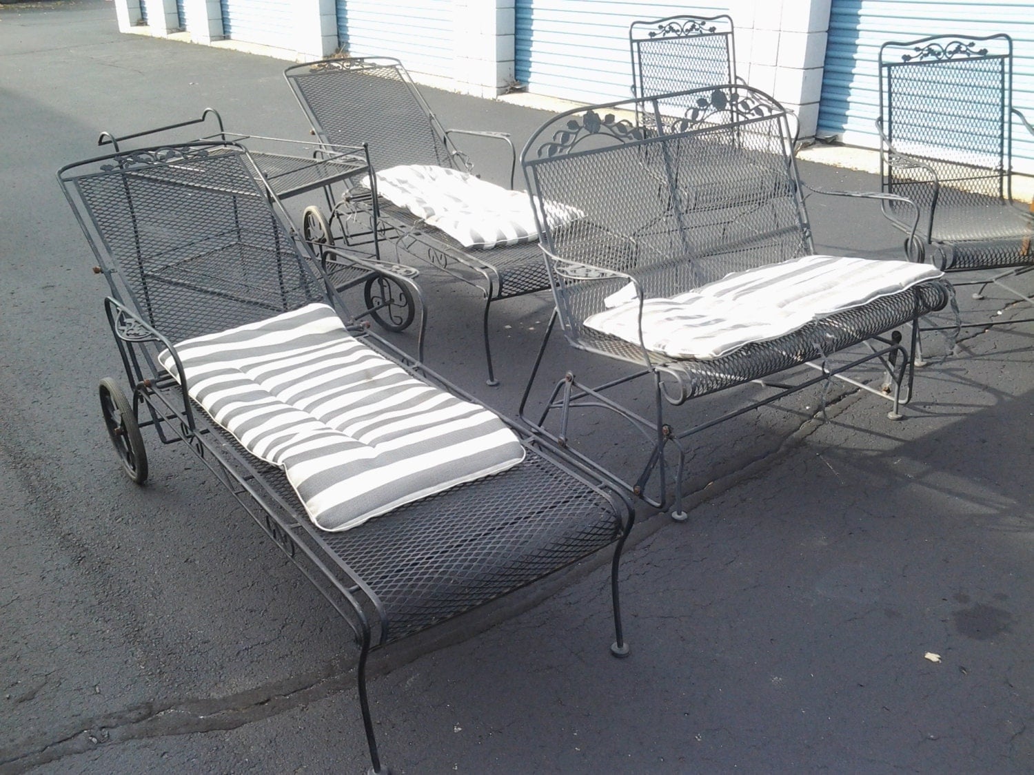 A rare vintage wrought Iron Russell Woodard / Salterini style six piece