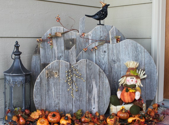 Items similar to Rustic Barn Wood Thanksgiving Pumpkins on Etsy