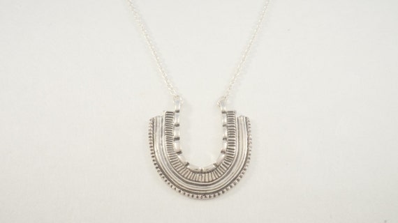 Bandit necklace - Sterling silver U-shaped pendant with chain