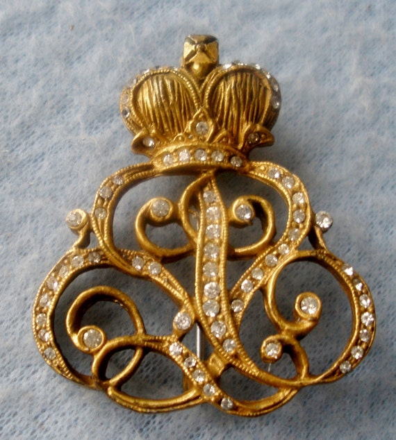 Vintage Designer Signed "De NICOLA" Antiqued Victorian Style Brooch w/ Brilliant Austrian Crystals