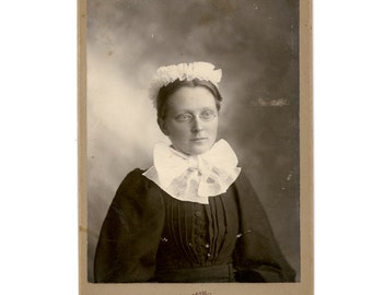 Vintage 1880s Victorian Woman Cabinet Card or Carte De Visite