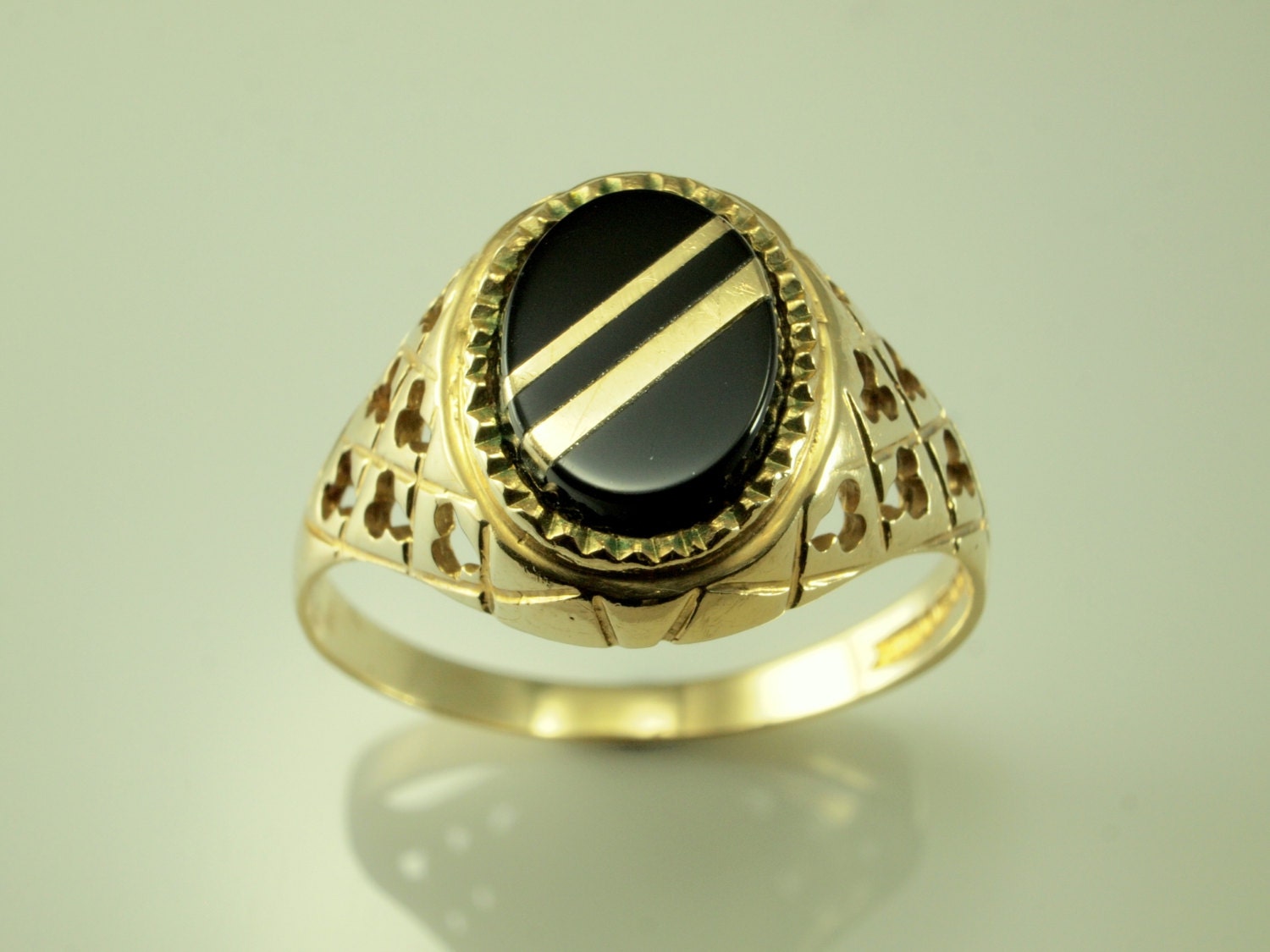 Mens Onyx Ring Vintage Solid Gold Ring for by BelmontandBellamy