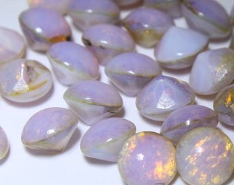 12 Round Vintage Glass Harlequin Opal Rhinestones - 35 ss - 7.25 mm Chatons