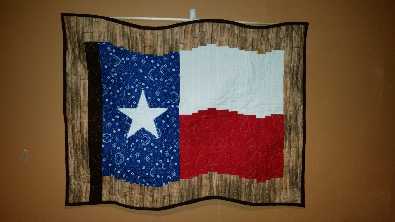 fractured-texas-flag-quilted-wall-hanging-or-by-3chickssewing