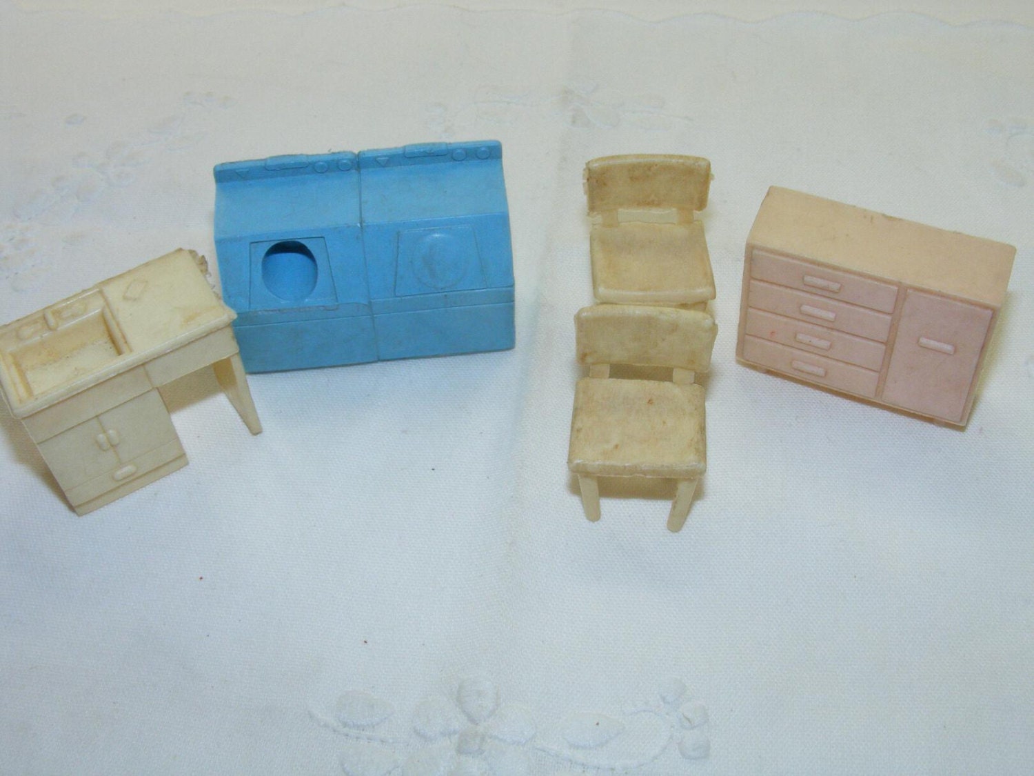 1960s Vintage Toy Dollhouse Furniture Plastic Superior T