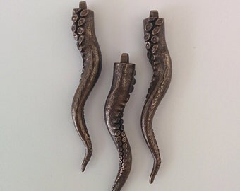 Tentacle Pendant: Antique Bronze