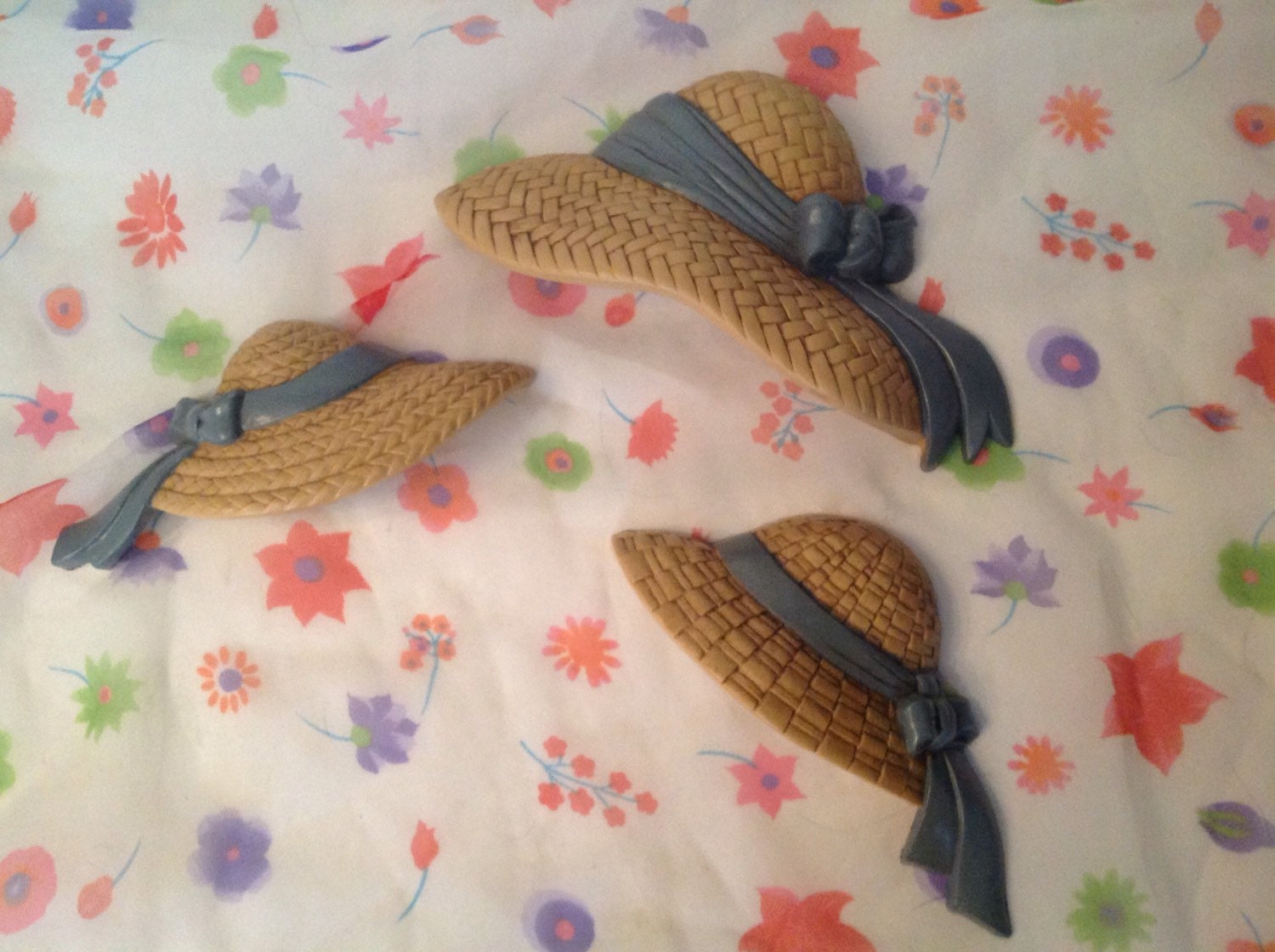 Set of 3 faux straw hats wall hanging decor grouping with blue