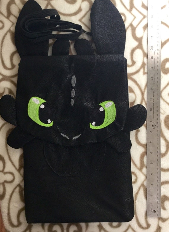 Items similar to How to Train your Dragon Toothless laptop and large