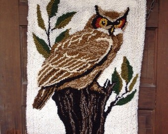 SALE! Vintage Handmade Majestic Owl Rug Hooked Wallhanging/ Vintage Fiber Art