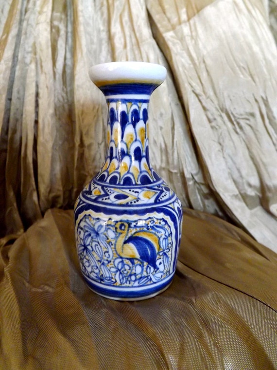 Portugal Vase Hand Painted Isaura Pottery Signed Blue Yellow
