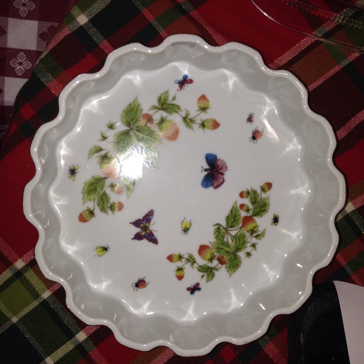 Vintage Fluted QuicheBaking Dish 8 1/2″ Strawberries & Butterflies