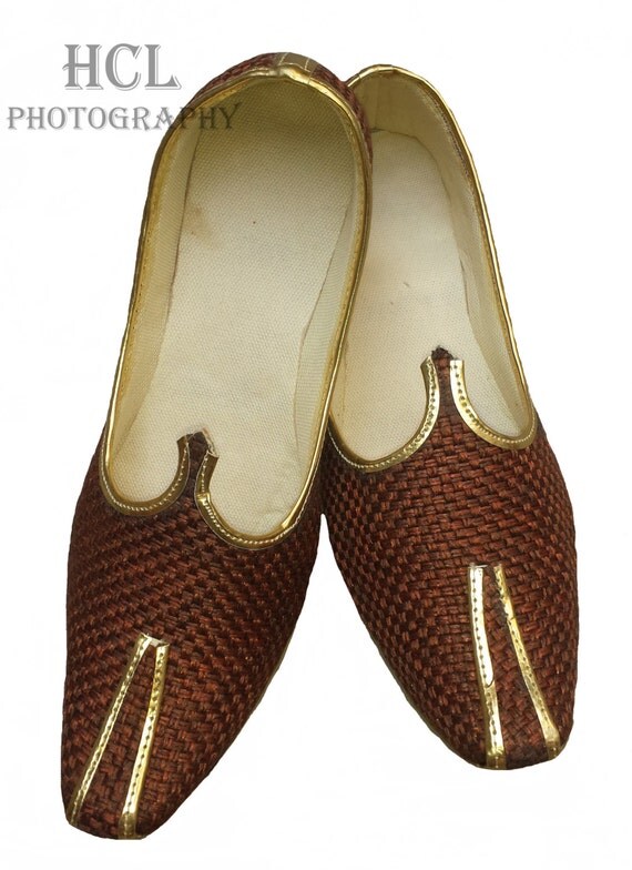 mojari style shoes