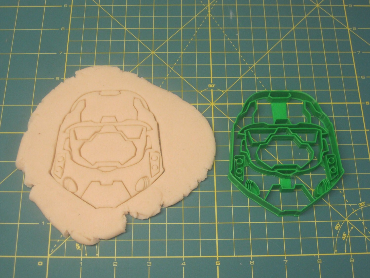 Master Chief/Spartan Cookie Cutter