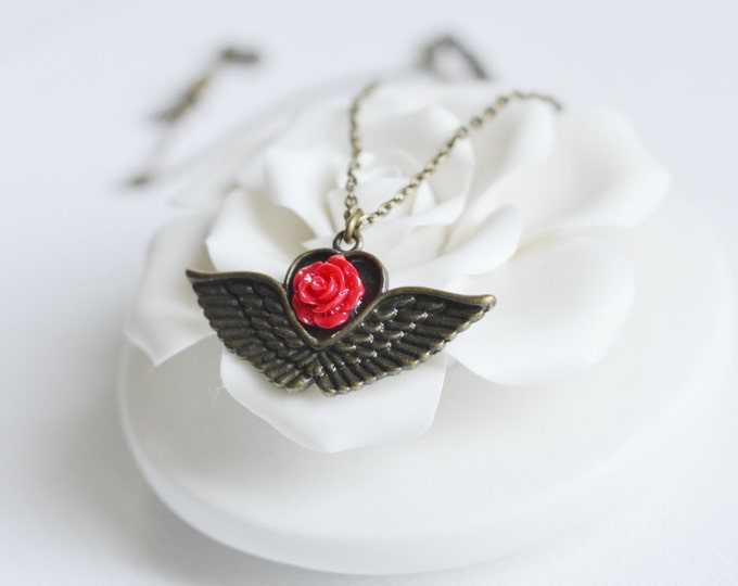 Love inspires // Pendant in the form of a winged heart with a rose made of polymer clay // Love, Beauty, Vintage, Flowers, Heart, Angel