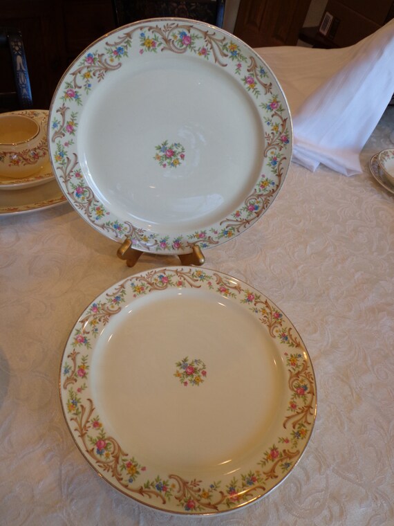 Set of 4 Rare Taylor Smith Taylor Dinner Plates Premier