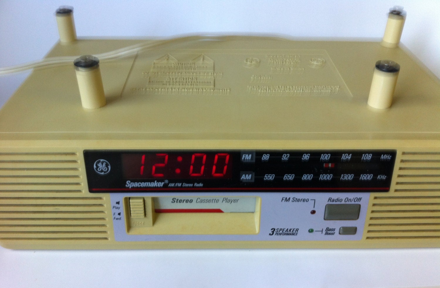 Vintage Retro Yellow GE Spacemaker Under Clock Radio