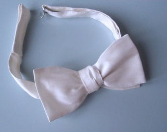 Bow Tie - Handmade in White Dupioni Silk - Classic Freestyle - Self Tie - Adjustable. Shipped Worldwide by Strictly Bow Ties