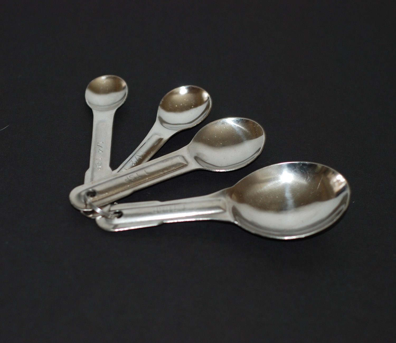 Retro measuring spoons Vintage aluminum by StepsToTheAttic on Etsy