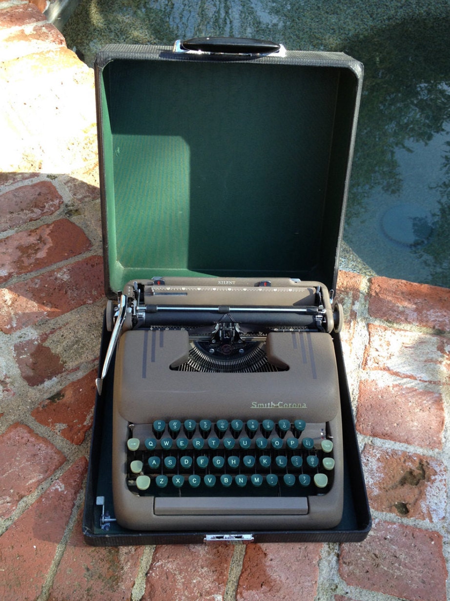 Smith Corona Silent Manual Vintage Portable Typewriter oldschooltypers