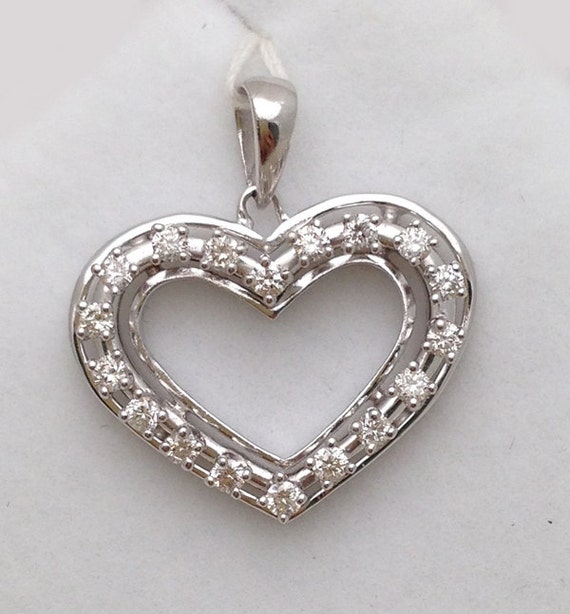 Gorgeous Diamond Heart Pendant 14k White Gold
