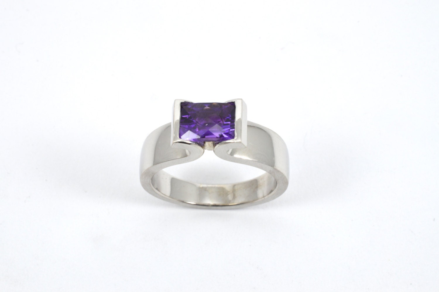 Amethyst t ring purple stone ring Purple amethyst by RareEarthDS