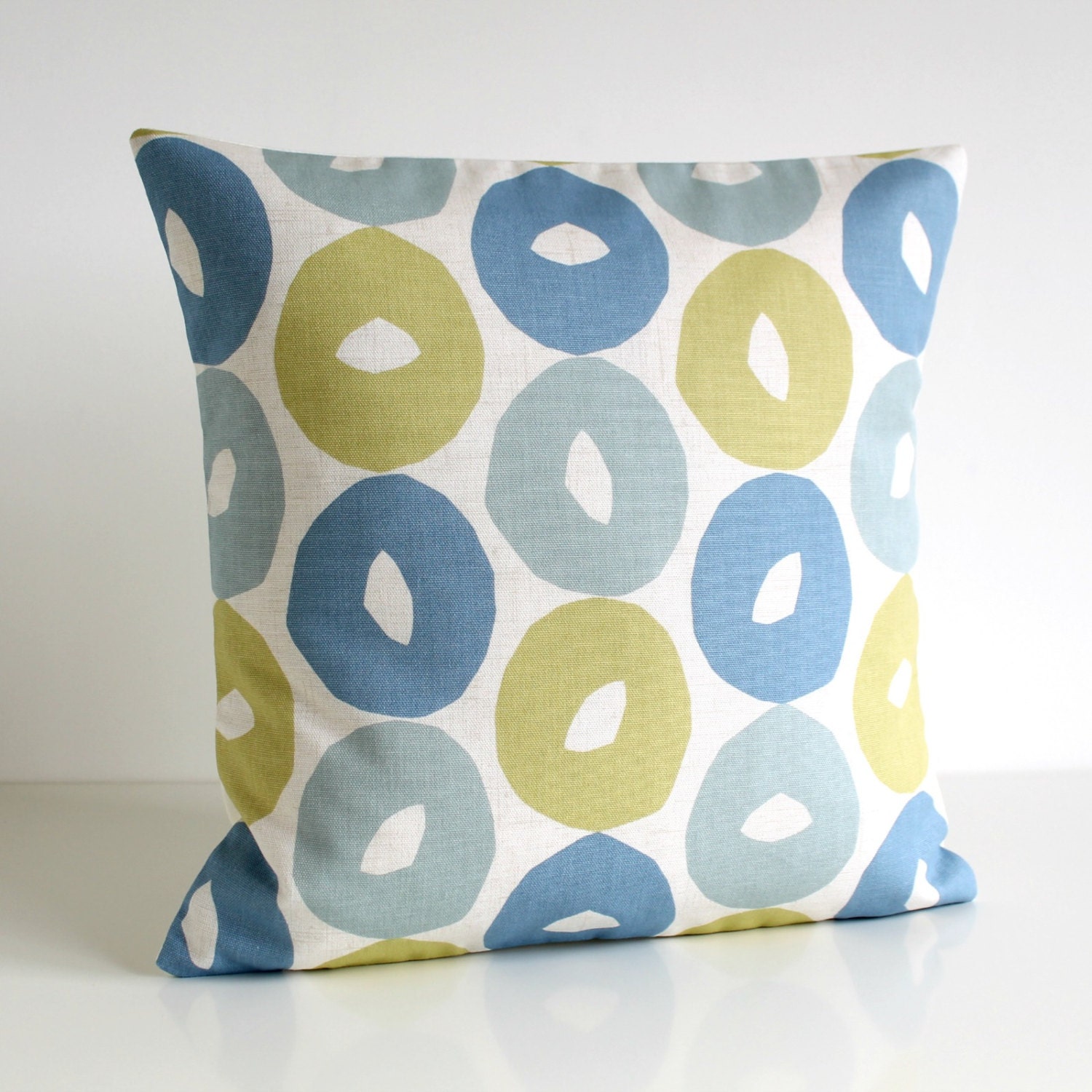 Circle Cushion Cover 16 Inch Pillow Sham 16x16 by CoupleHome