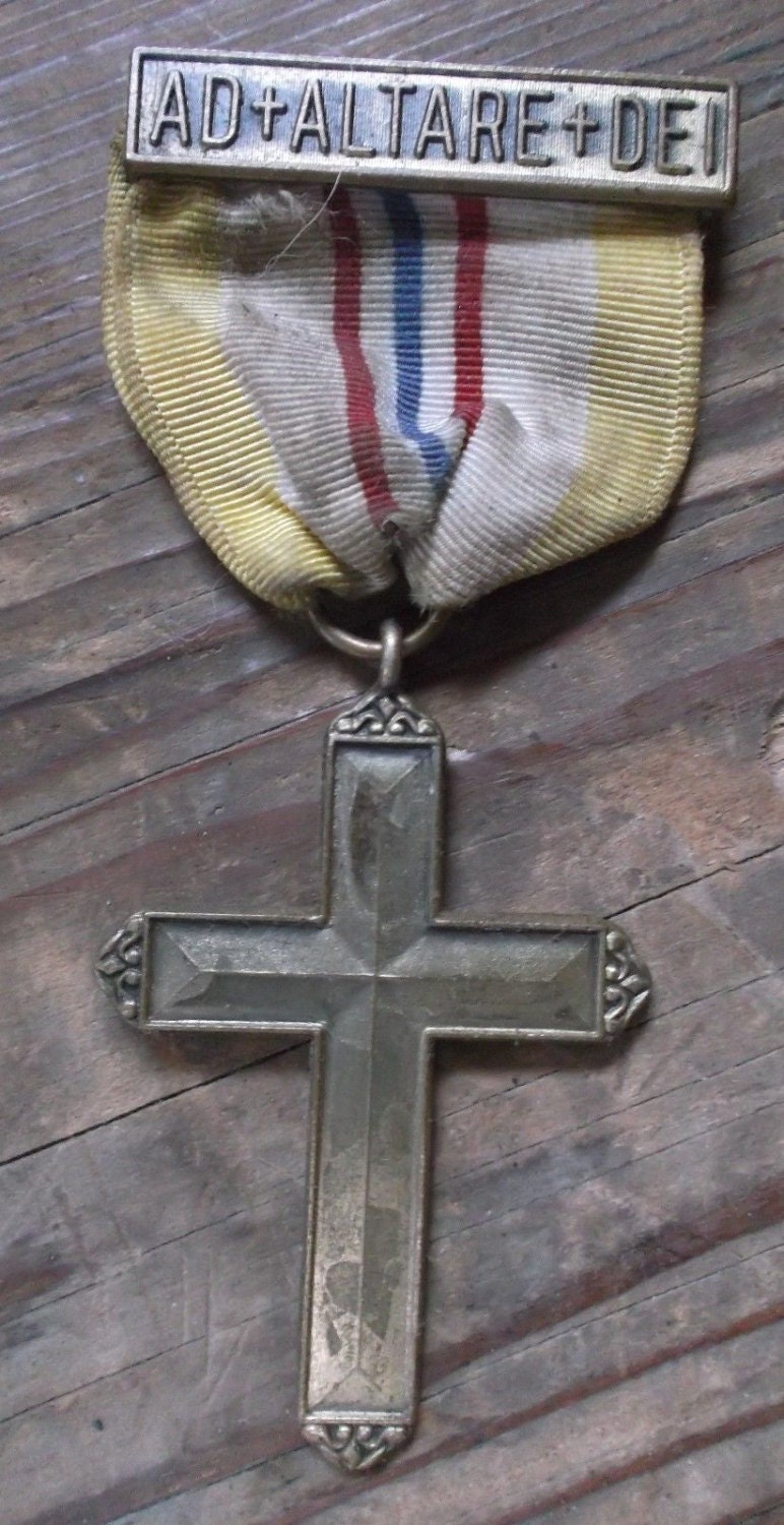 Vintage Boy Scout Bronze Medal AD ALTARE DEI by TheTreasuredBarn