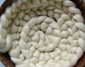 10' foot Cream Wool Photo Prop Wool Braid for Newborn Infant Baby Natural Roving Braid Photography