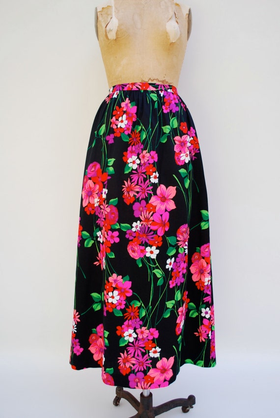 Vintage maxi skirt. 1960s floral maxi skirt. by IfYouPleaseVintage