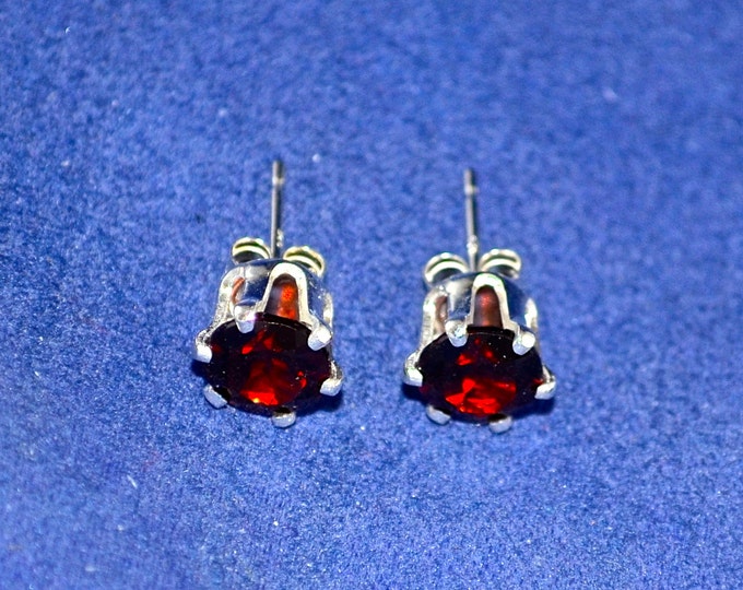 Red Garnet Studs, 6mm Round, Natural, Set in Sterling Silver E719