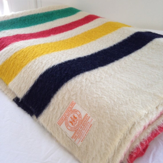 Traditional Hudson Bay 4 point heavy wool blanketvintage