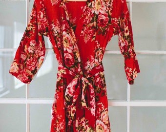 red floral robe, red bridesmaid robe, red floral gown, red fall wedding, red fall winter, red floral shirt, red kimono top, crimson
