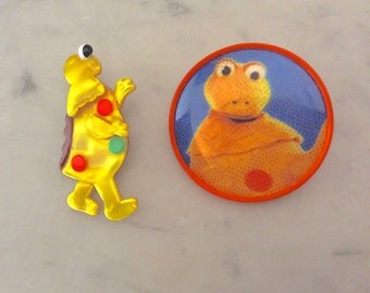 Lea Stein Paris CASIMIR (L'ile aux Enfants) Brooch + Serigraphy - rarely seen now