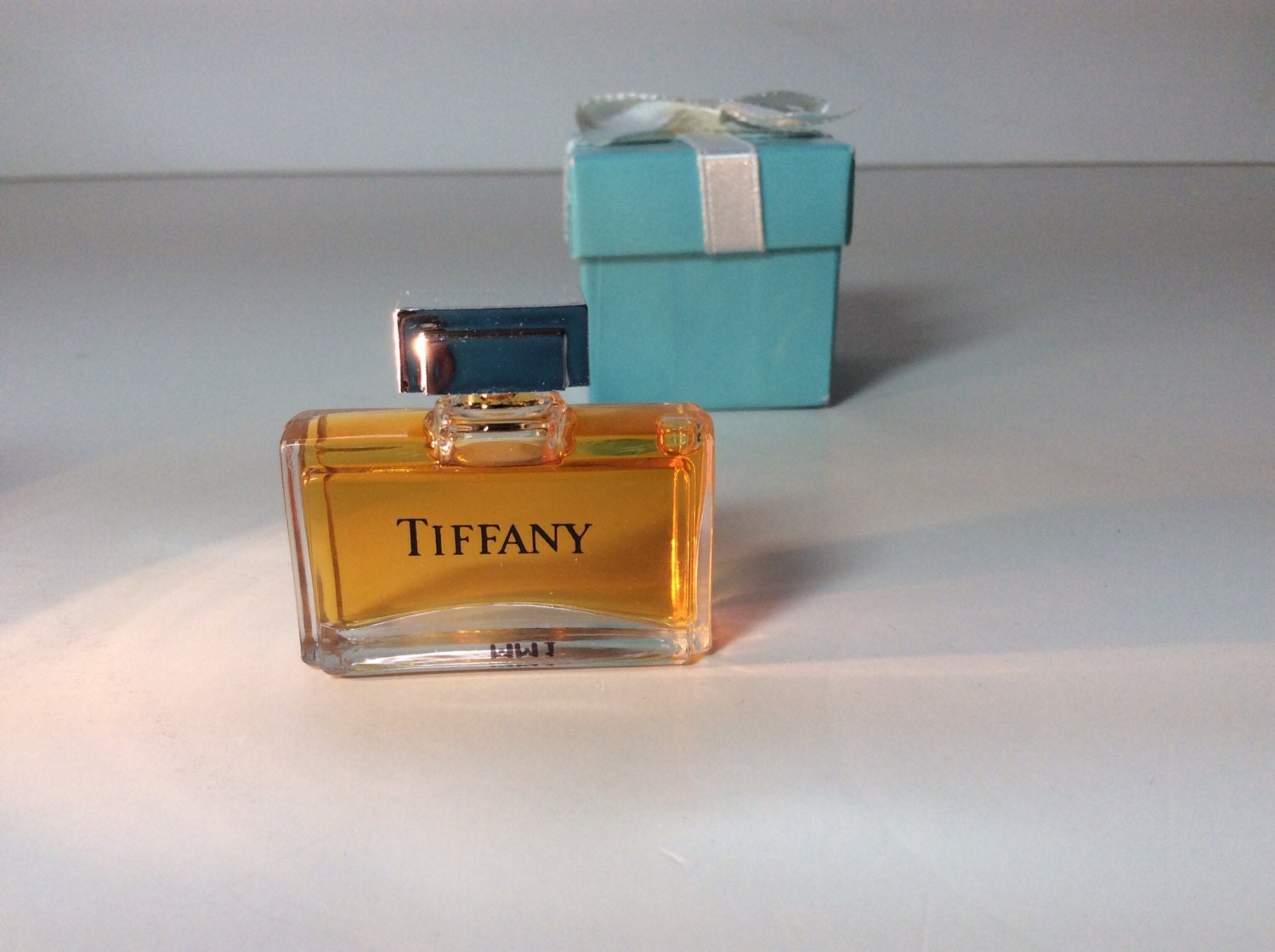 perfume mini Tiffany original in blue box.