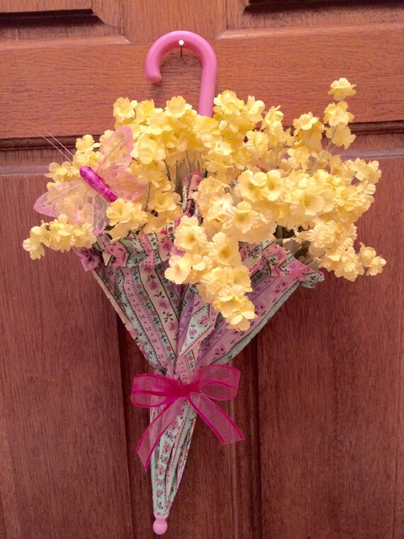 Spring Decor Umbrella and Flowers Front Door/Wall Hanging