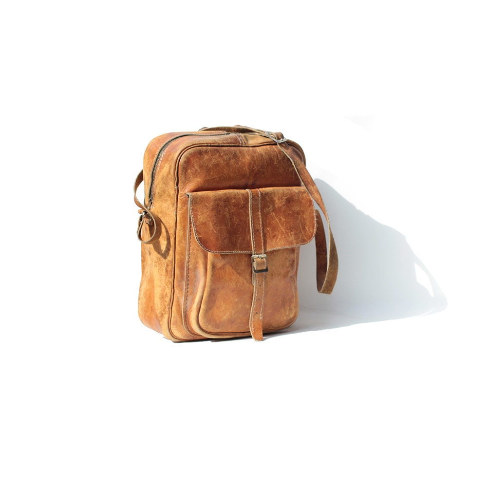 Men&#39;s Distressed Tan Leather Cross Body Bag