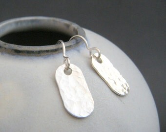 small silver earrings. hammered dog tag earrings. sterling silver dangle. modern drop earrings. simple everyday jewelry. gift for women 5/8"