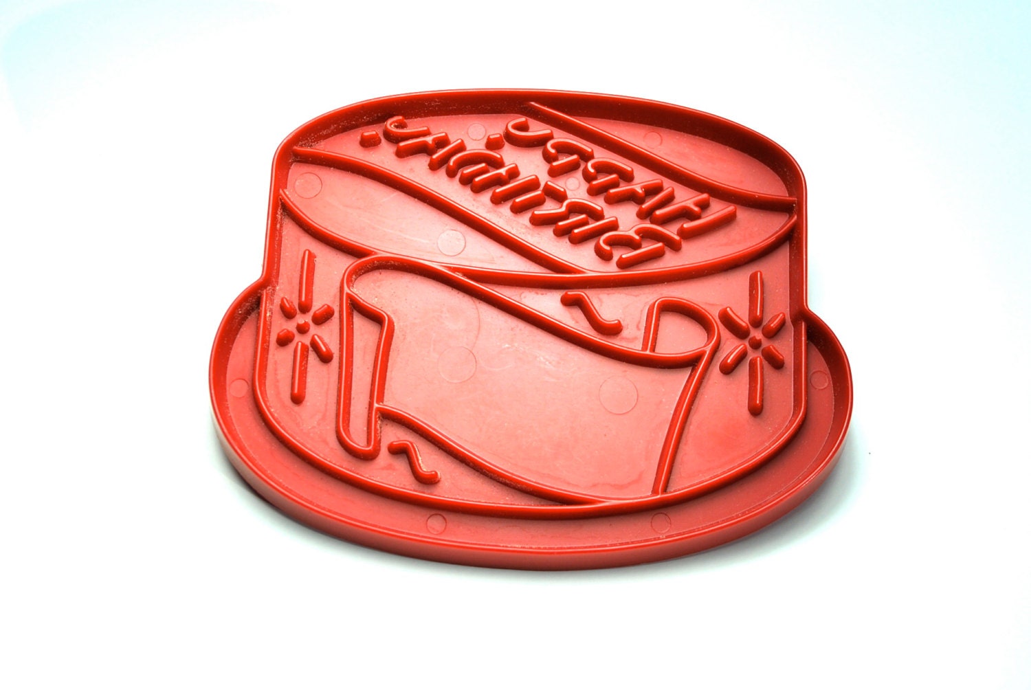 Vintage cookie cutter Happy Birthday cake 1970�s red