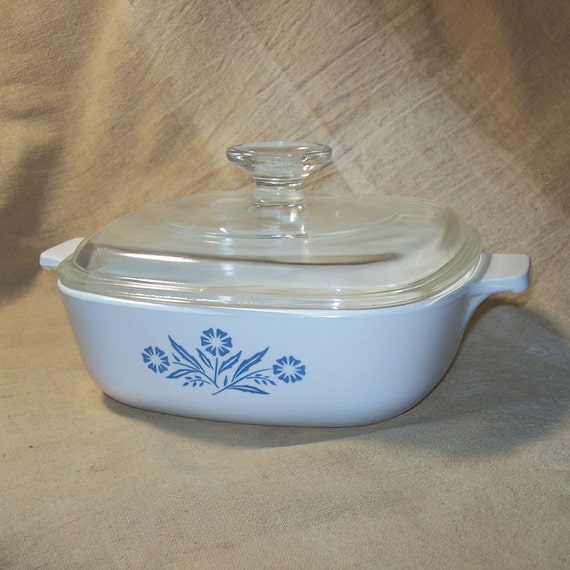 1970s Corning Pyrex Blue Cornflower 1 Quart by GypsumMoonVintage